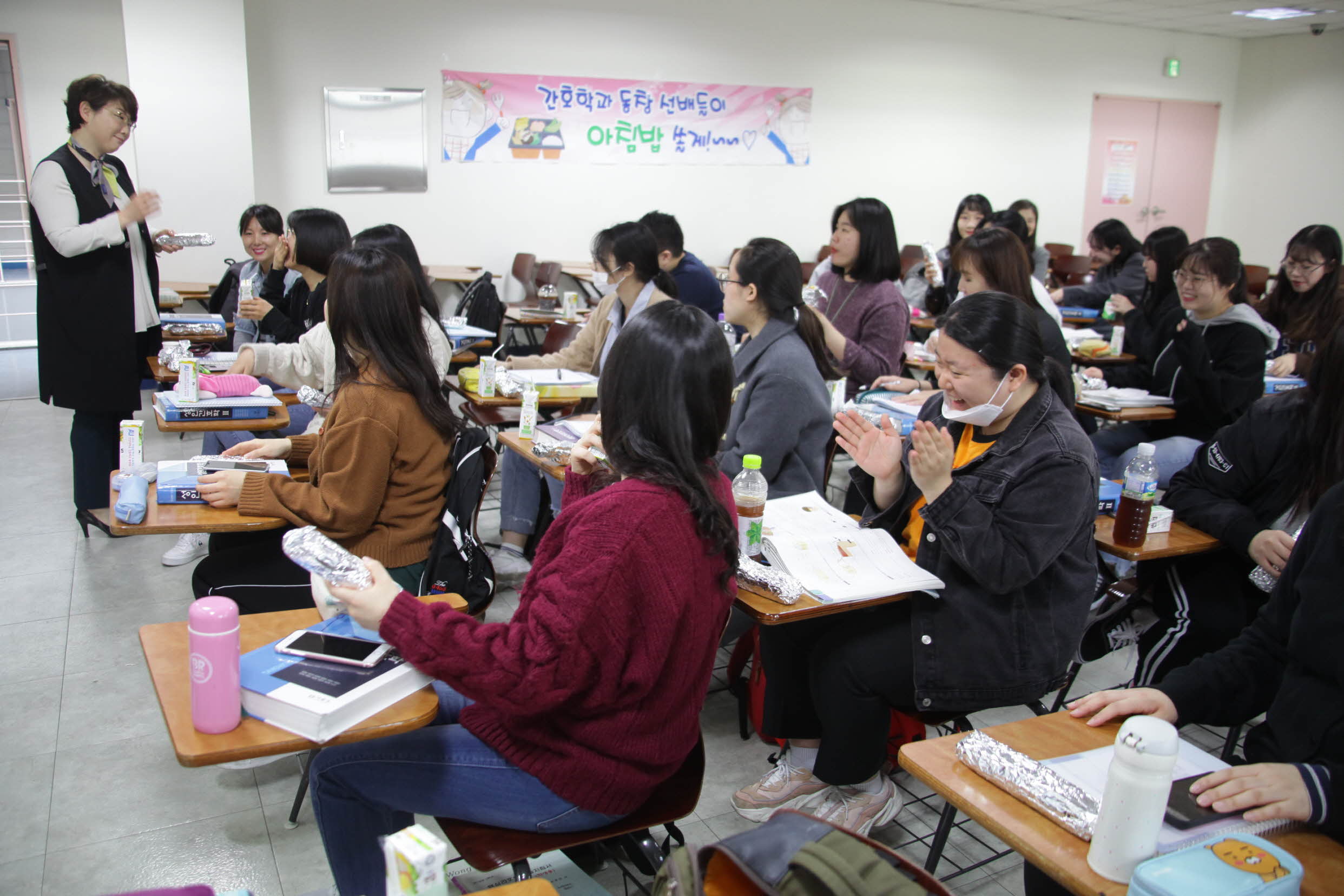 간호학과, ‘제5회 아침먹자 캠페인’ 현장