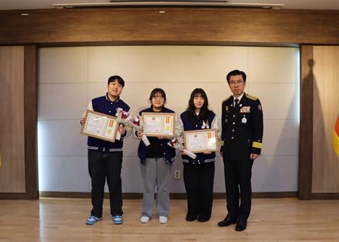 2024년 연말표창시상식- 안산소방서장 표장장 수여(서슬기, 류채원, 허...