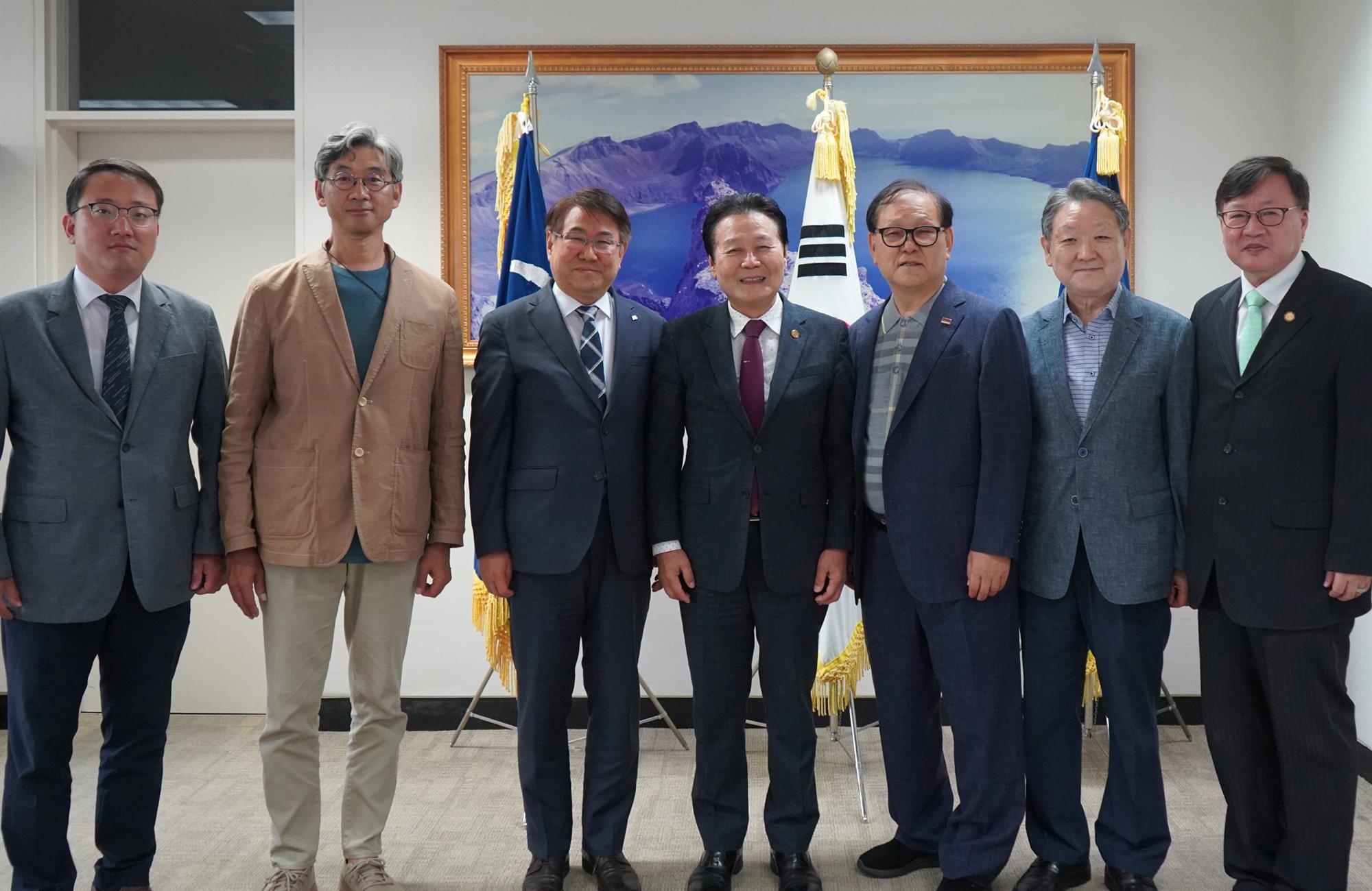 91_220825_평양과학기술대학 이승율 총장, 안산대학교 방문사진 (2).jpg