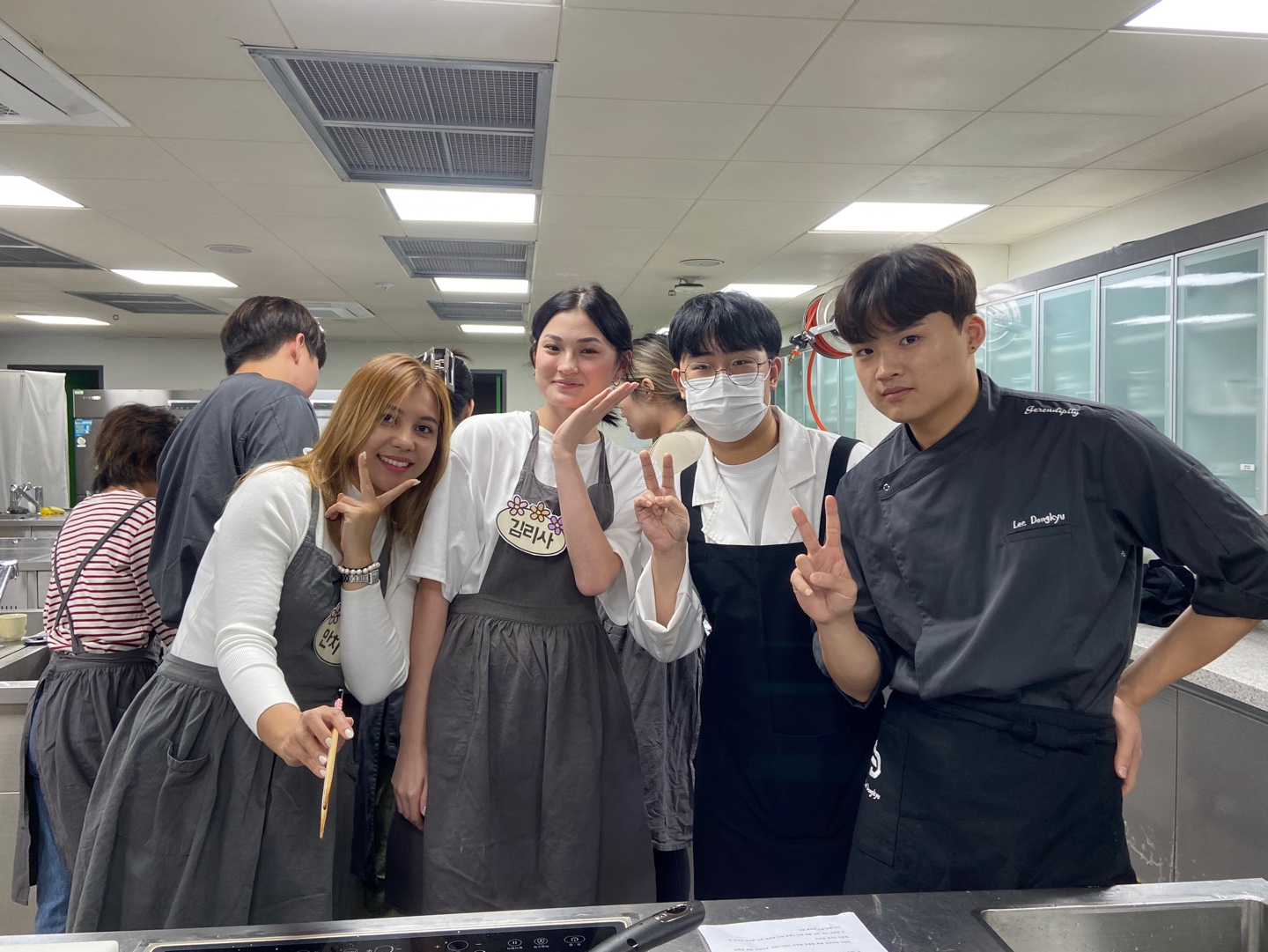 228_231108_안산대 호텔조리학과, 결혼이민자와 함께하는 한국전통음식 만들기 체험1.jpg