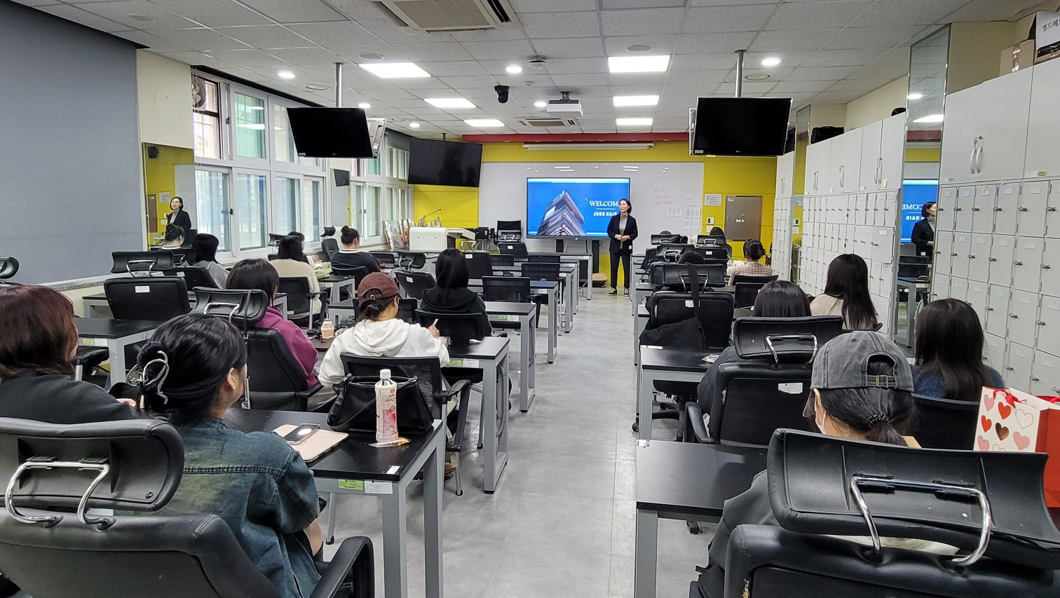 243_231120_안산대학교 뷰티아트과, 샤넬코리아, 준오헤어, 가빈헤어 채용 설명회 개최_준오.jpg