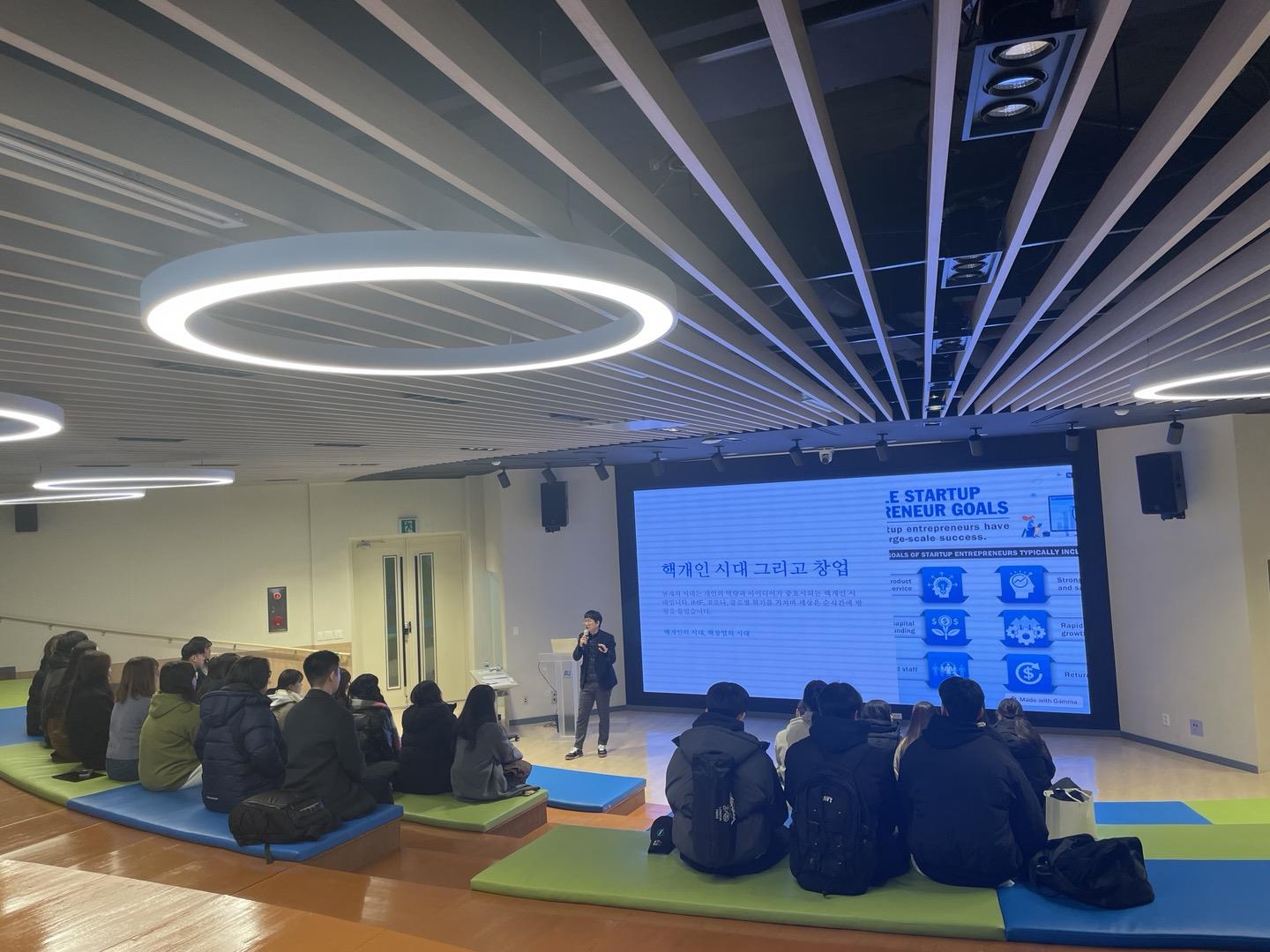 339_240216_안산대학교 창업교육센터, CEO와 함께하는 창업 특강 성료.jpg