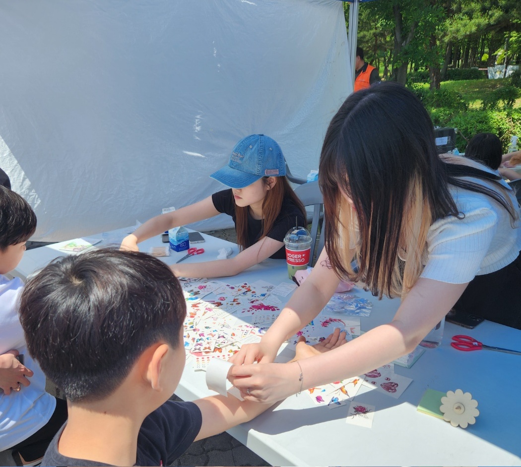 116_240604_안산대학교 뷰티아트과 ‘제27회 성호문화제’ 패션타투 부스 운영.jpg
