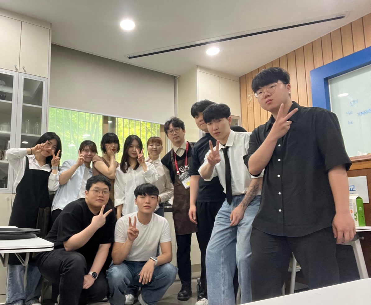 155_240701_안산대학교 식품영양학과, 2024학년도 직무특강 ’커피바리스타 자격증 과정‘ 성료.jpg