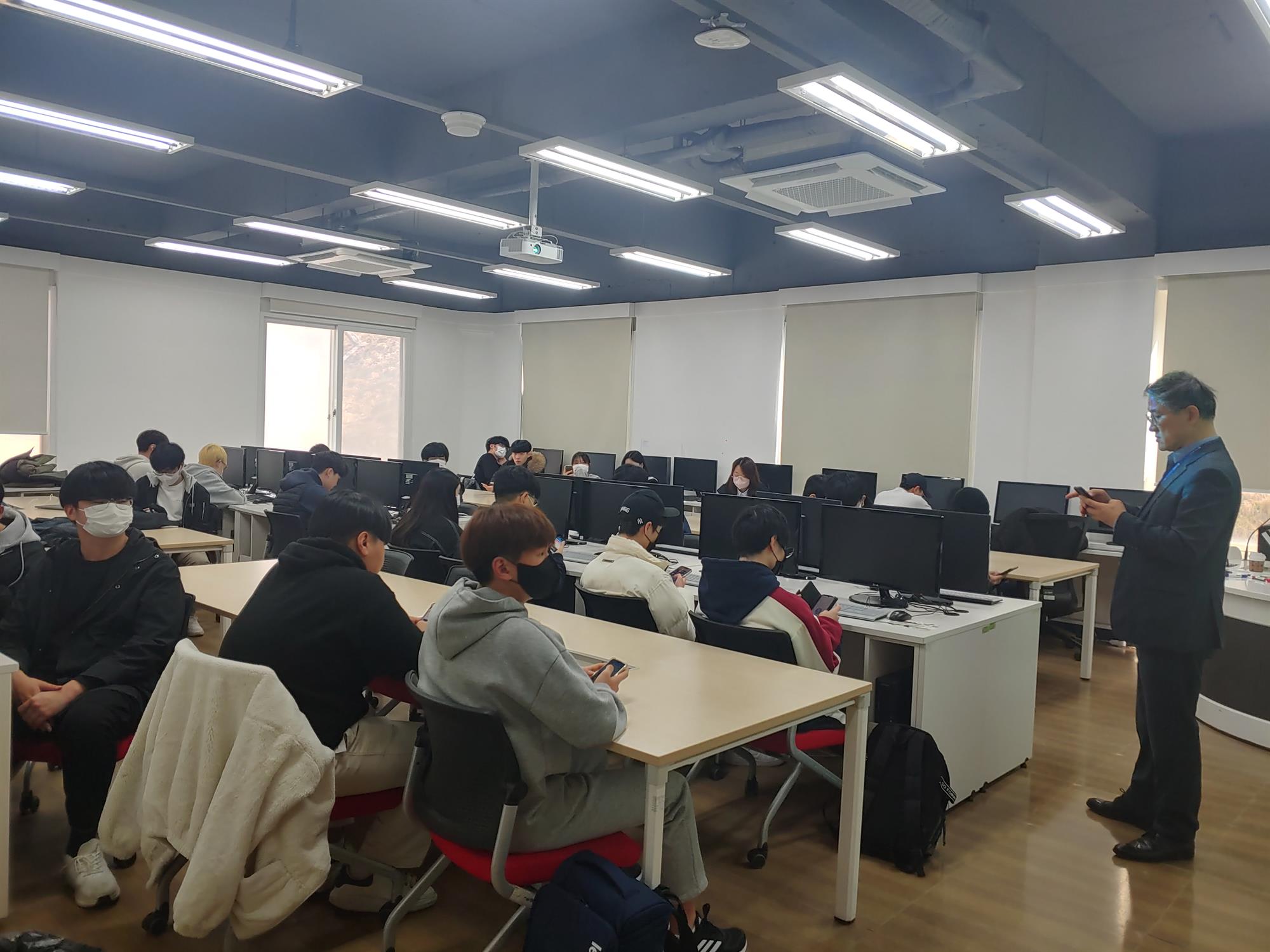 436_250115_안산대학교 컴퓨터공학부, 파이썬 특강으로 실무 중심 학습 강화.jpg