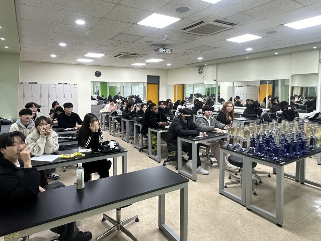 안산대학교 뷰티아트과 기증물품전달식