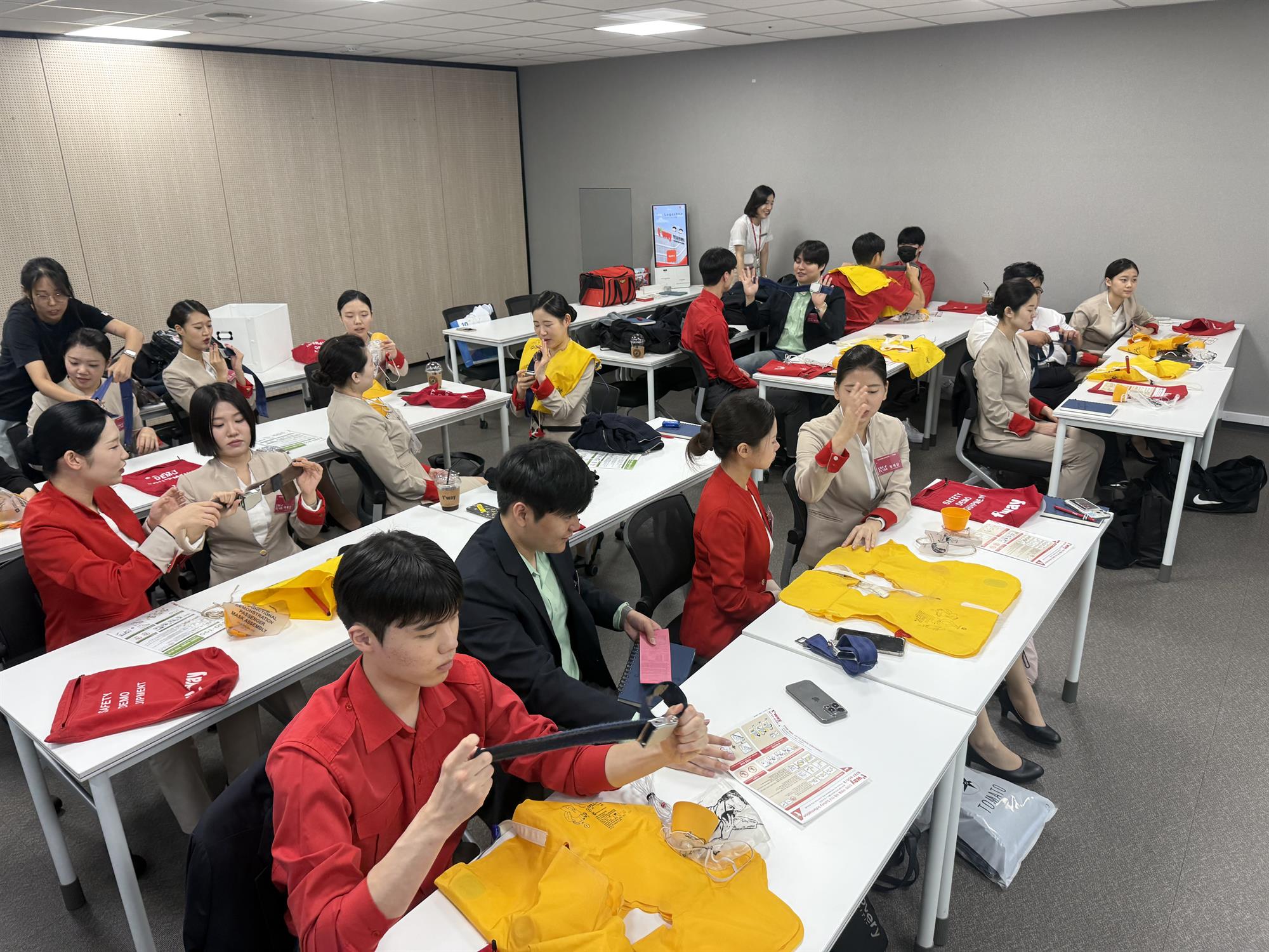 406_251028_안산대학교 항공관광학과 ‘티웨이항공 항공훈련센터에서 직무역량강화 프로그램’ 실시2.jpg