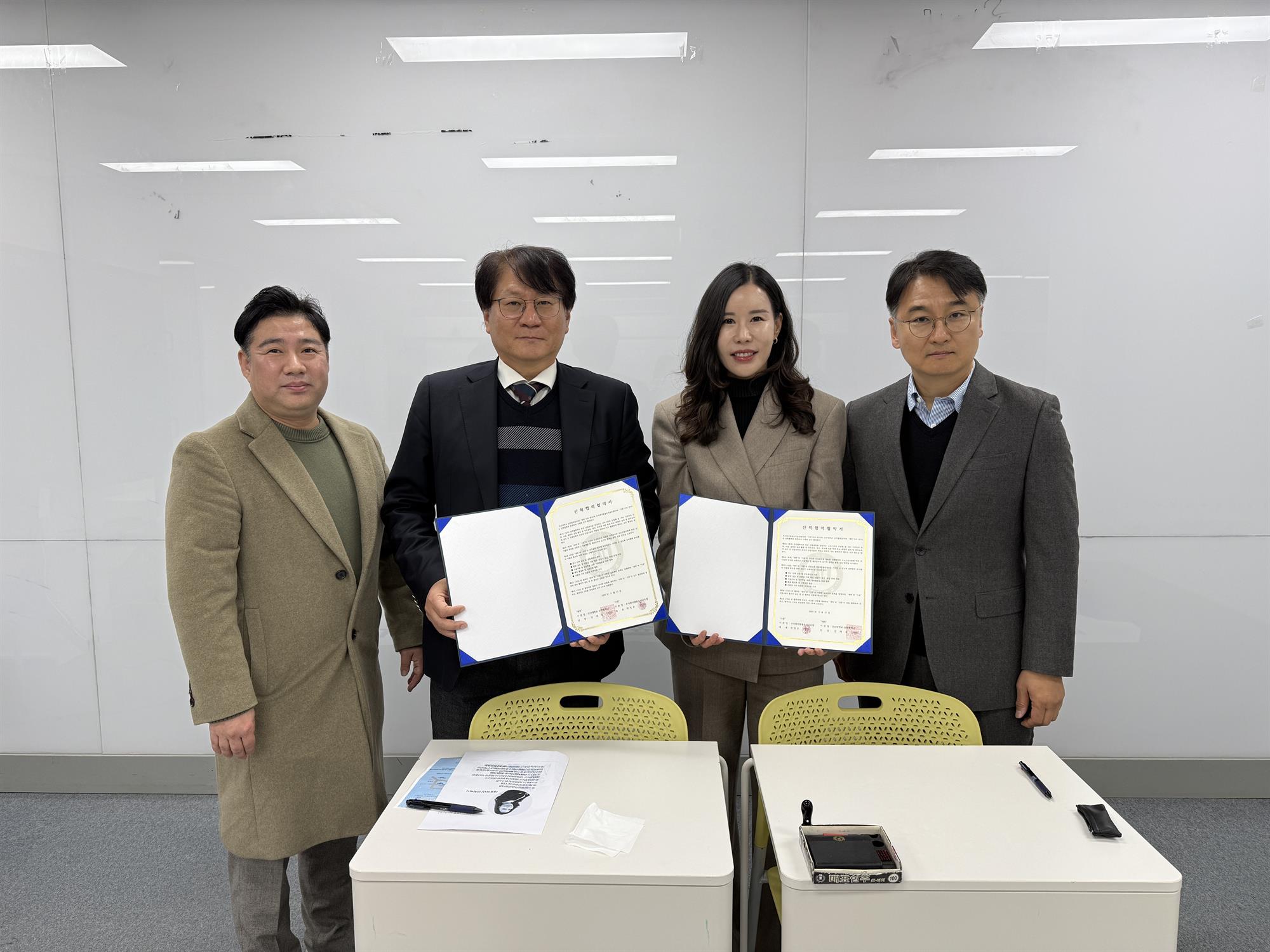 512_251201_안산대학교 레저스포츠케어과 주식회사팜올로지 산학협약체결.jpg