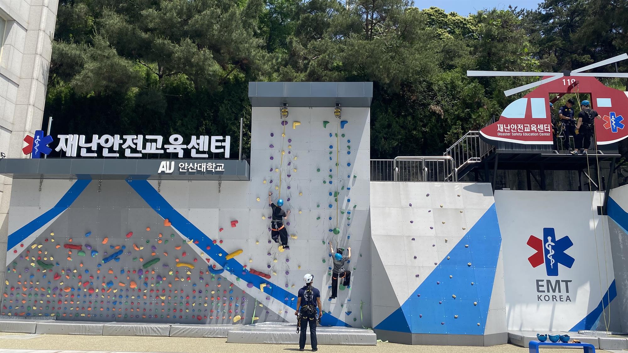 218_260611 안산대학교 응급구조학과, 헬기레펠 체험 프로그램 실시.jpg