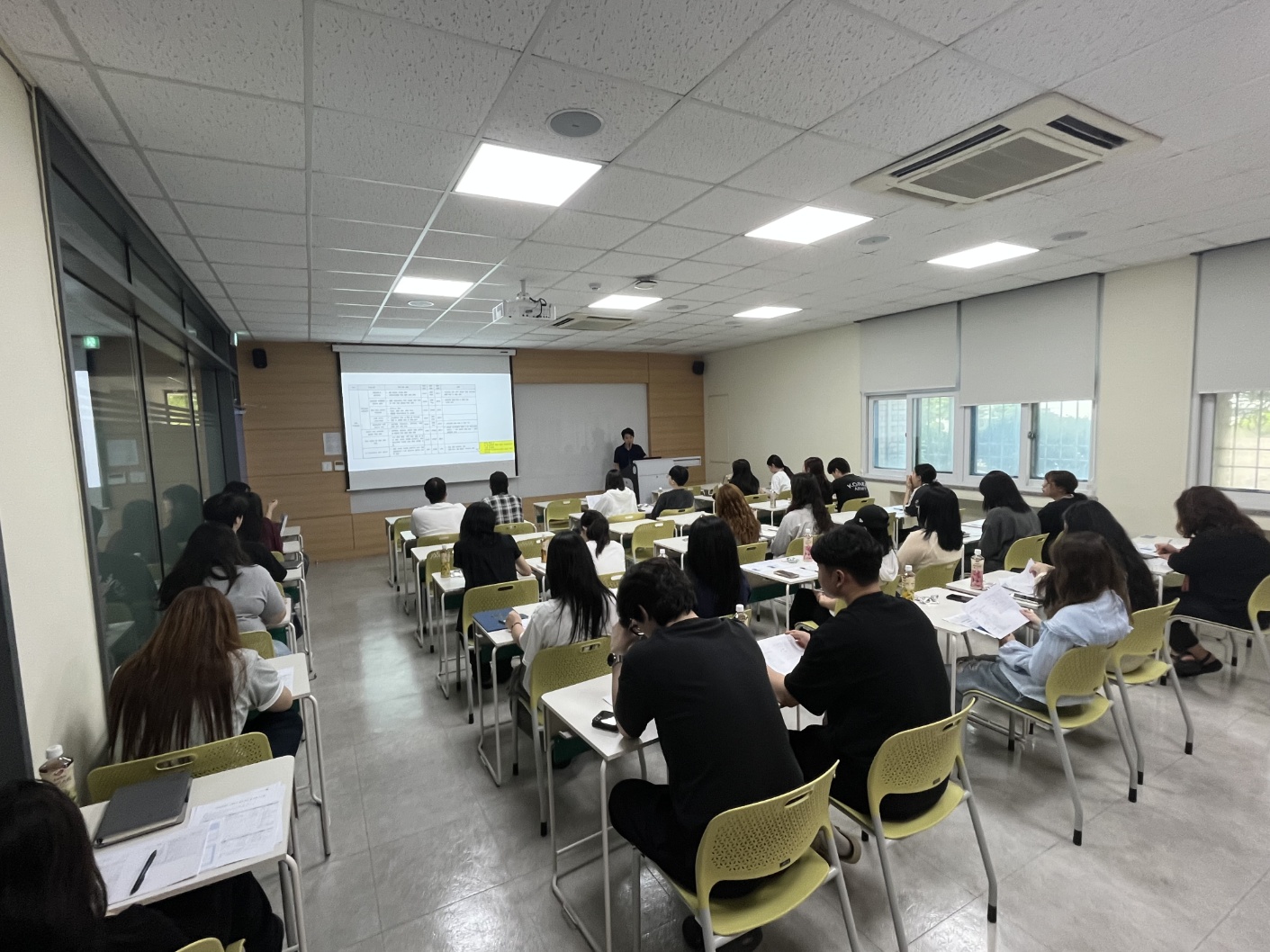 336_260828 안산대학교 대학일자리플러스센터, 재학생 맞춤형 지원 위한 학과 조교 설명회 성료.jpg