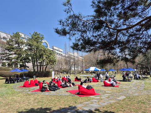안산대학교 라키비움관, 벚꽃과 함께한 독서문화행사