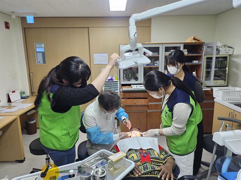 안산대학교 치위생학과 DRC 봉사동아리, 안산빈센트의원서 정기 진료봉사 ...